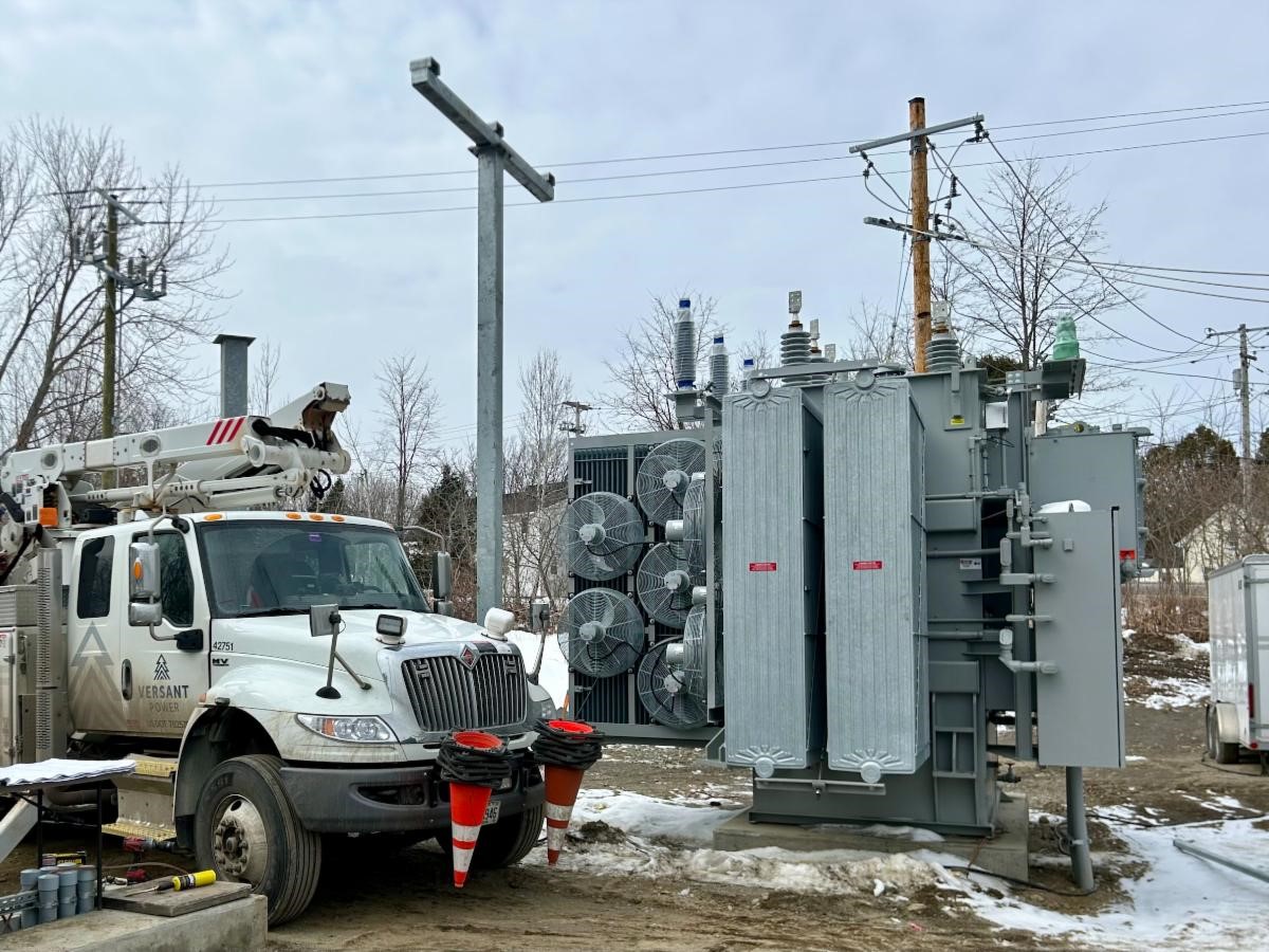 A Versant bucket truck parked beside the site’s new transformer